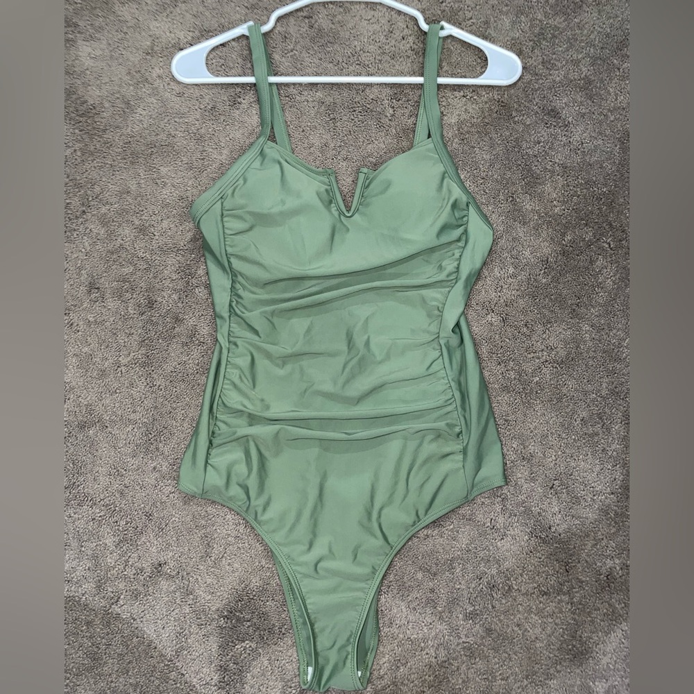 SHEIN Green Medium Swimsuit.